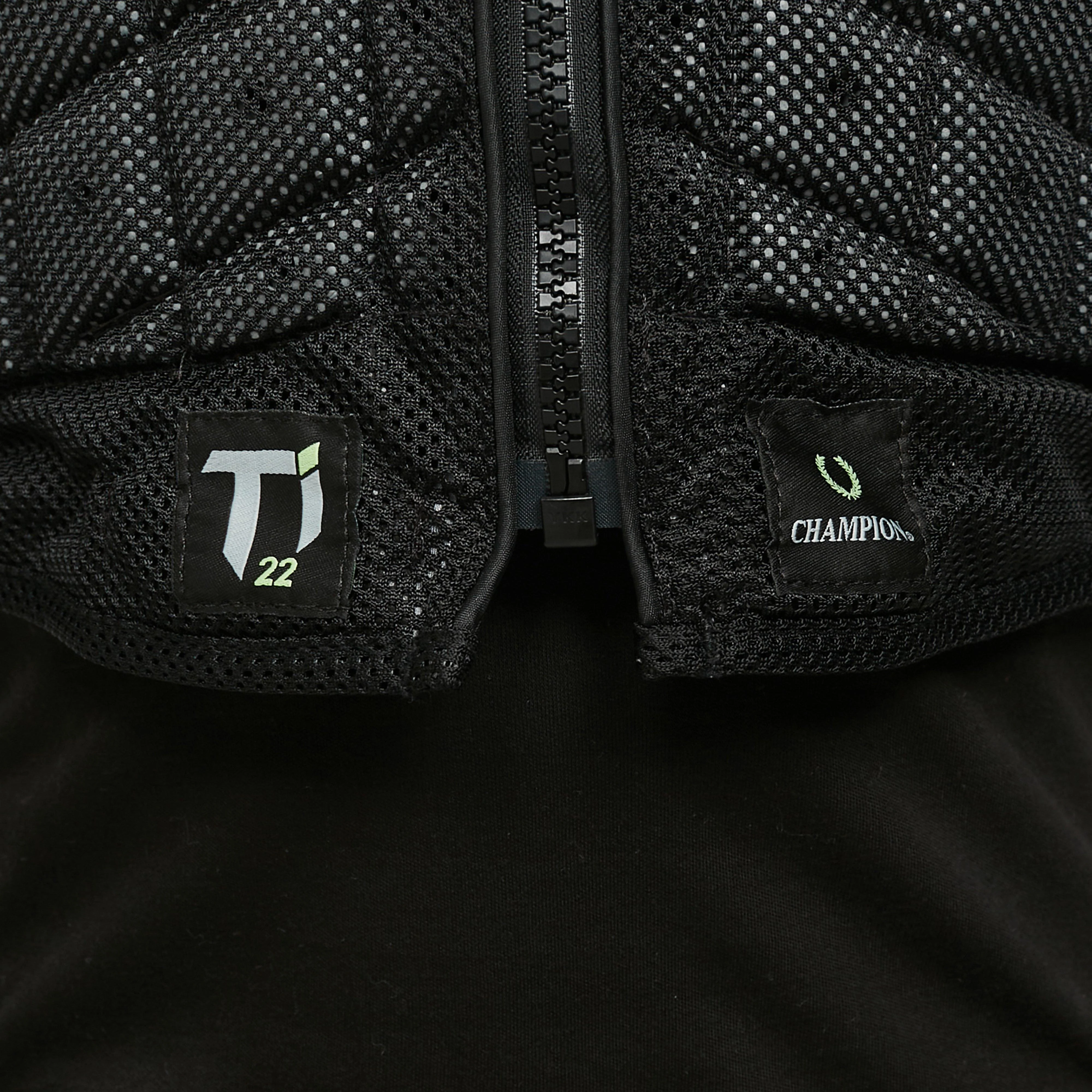 Childs Ti22 Body Protector Black - Image 5