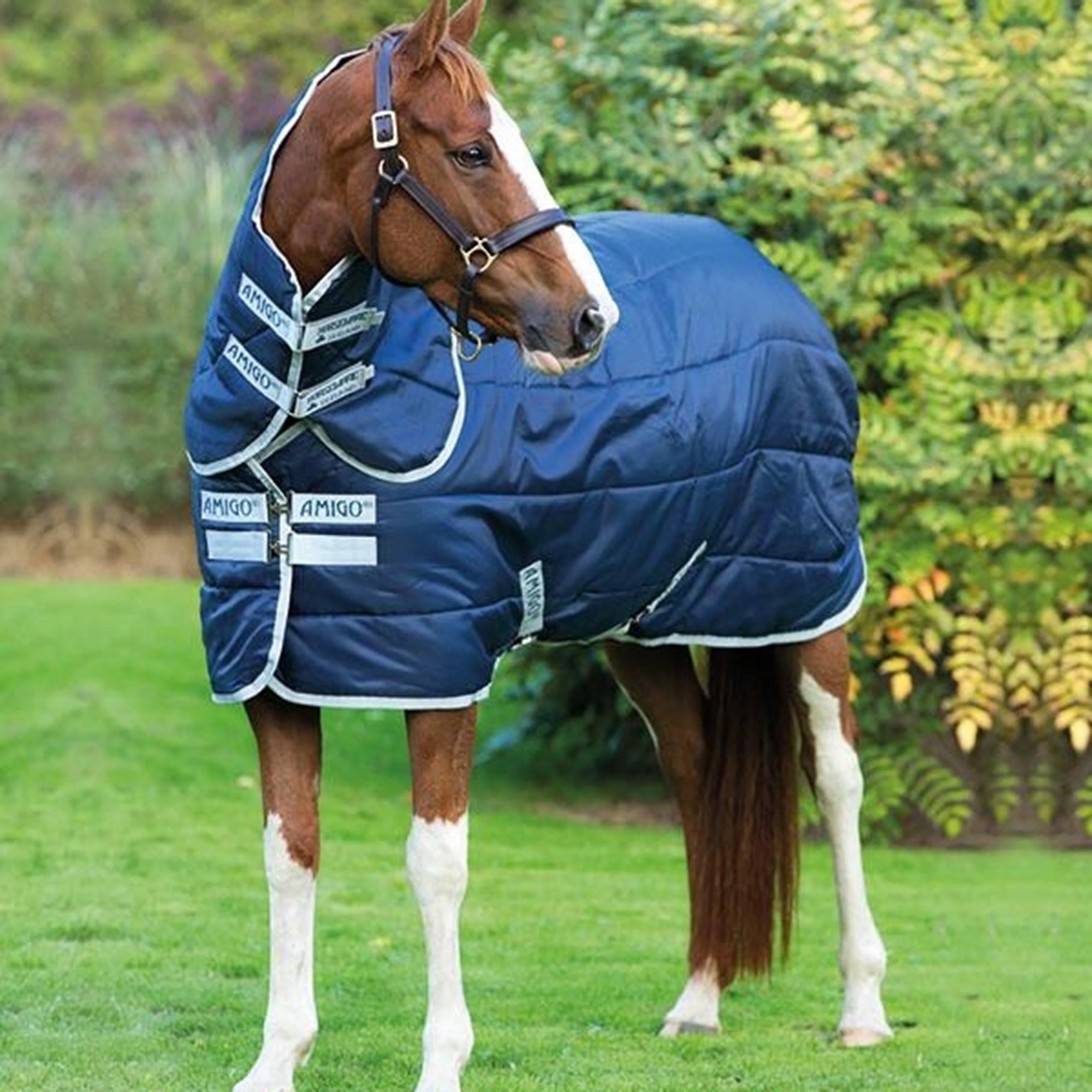 Amigo Insulator Plus 200g Medium Weight Detach-A-Neck Stable Rug Navy/Silver - Image 2