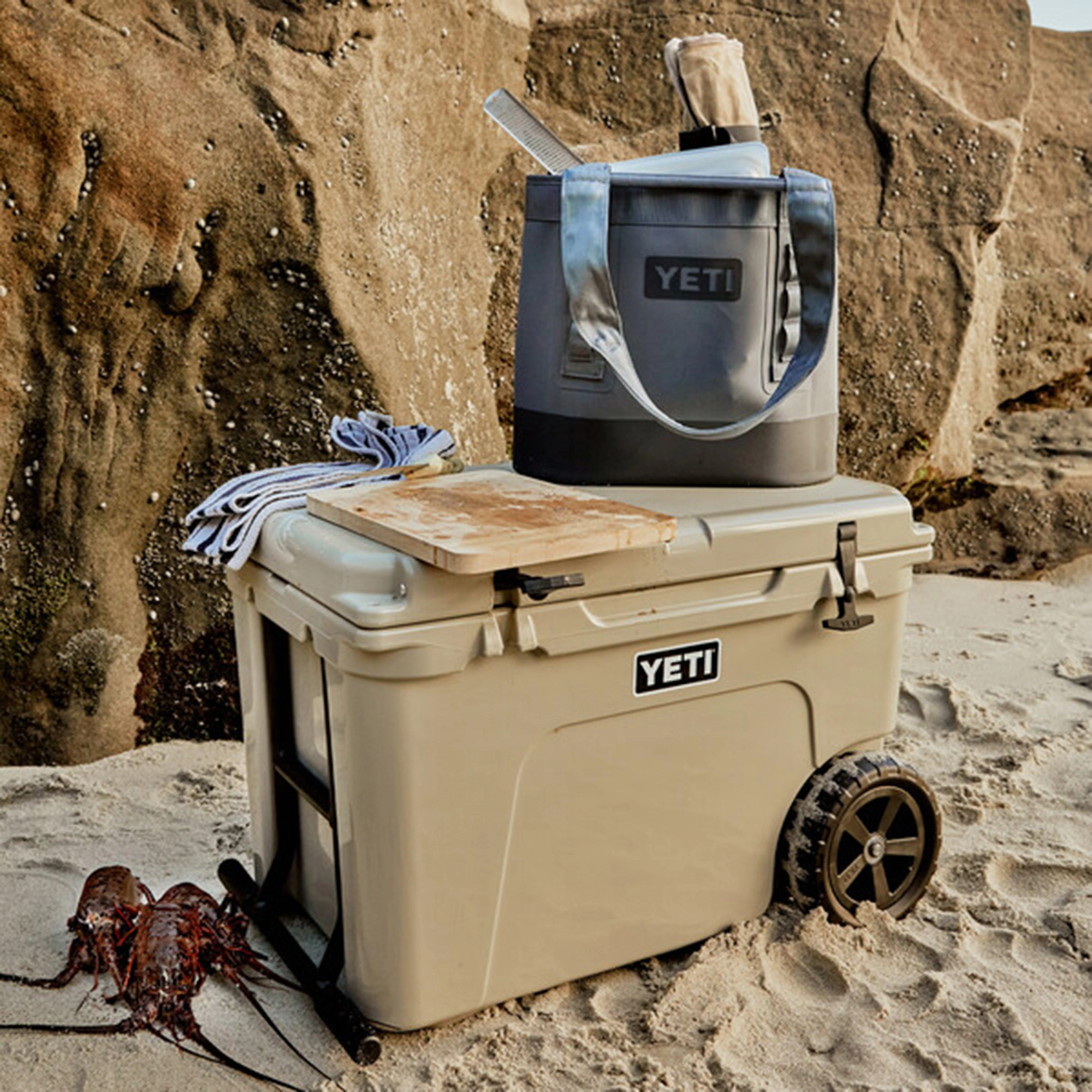Tundra® Haul Wheeled Cool Box - Image 9